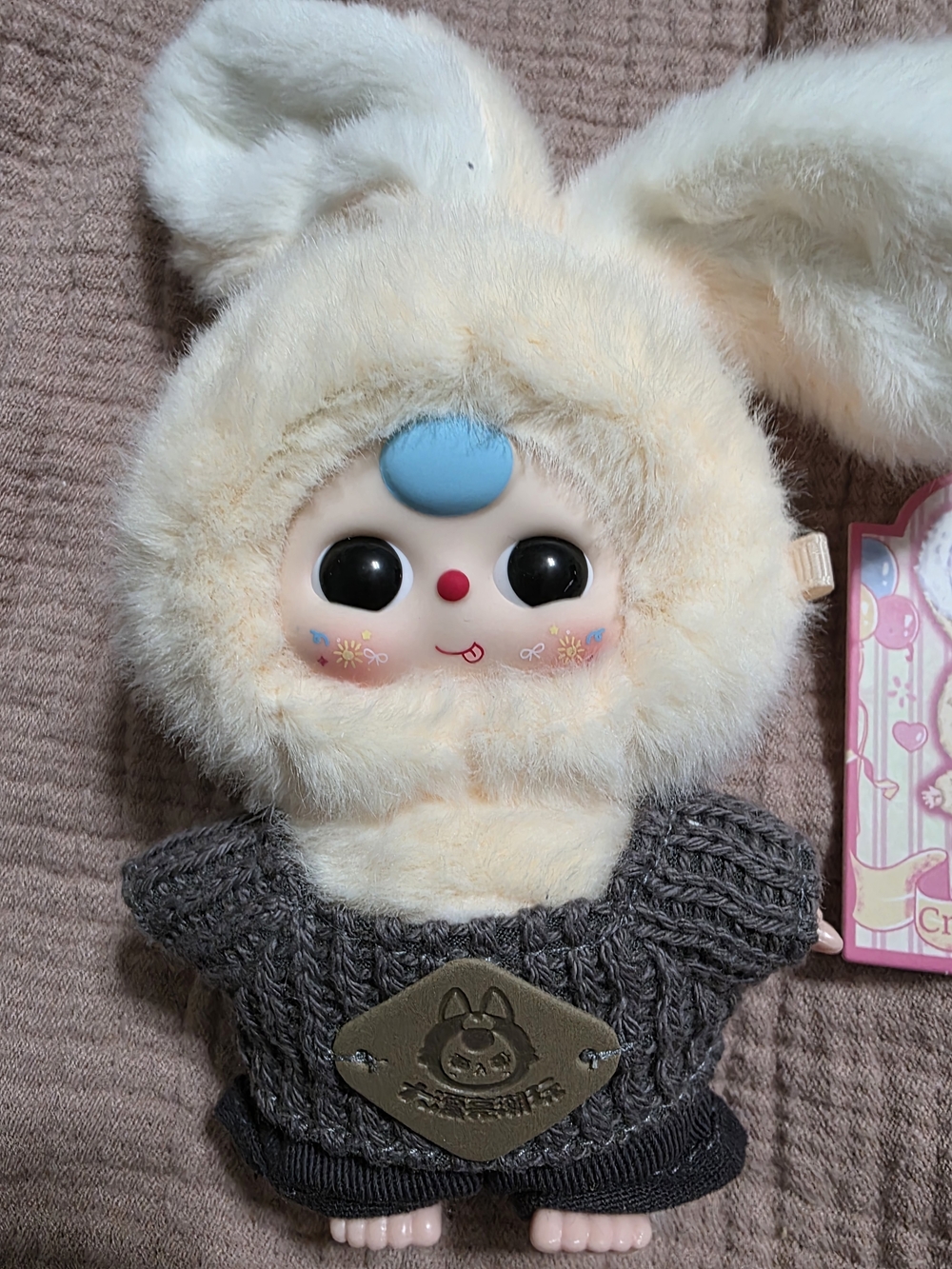 Baby Three Mini Rabbit Keychain - Picture 2 of 5